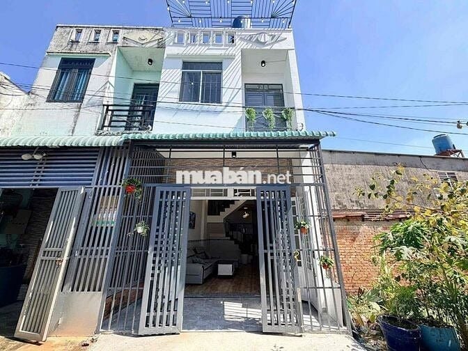 🟢Chủ gửi   Giá 2ty 390 thương lượng.  Tặng nội thất cơ bản  nhà đường