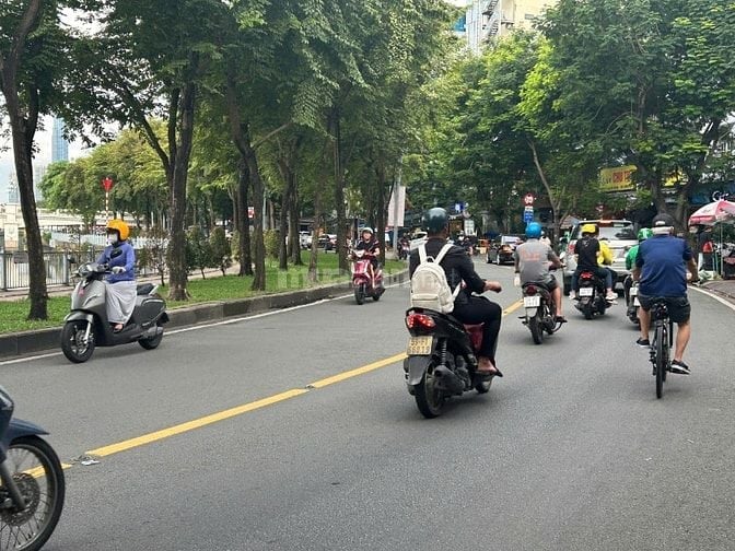 BÁN NHÀ MẶT TIỀN ĐƯỜNG TRẦN NÃO PHƯỜNG BÌNH AN QUẬN 2.