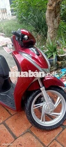 Sh Honda năm2017 màu đỏ đen tình trạng đang chạy