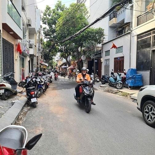 BÁN NHÀ GÓC 2 MẶT TIỀN CƯ XÁ NGUYỄN ĐÌNH CHIỂU P.4 Q PHÚ NHUẬN