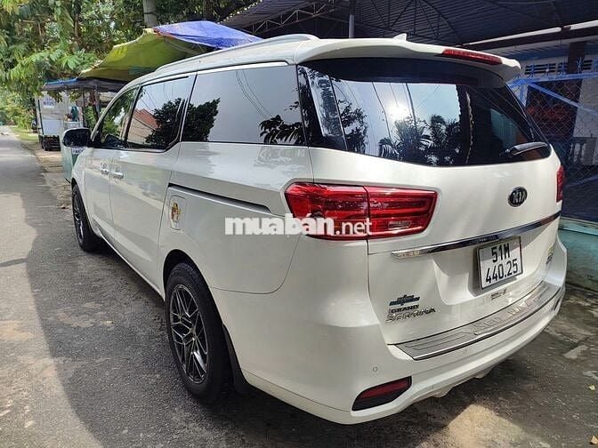 Bán xe Kia Sedona 2020 trắng Full dầu 820 triệu