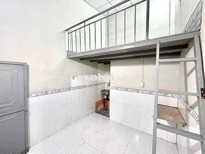 108 trân tấn, ngay tân phú đại học công thương 2,3 tr