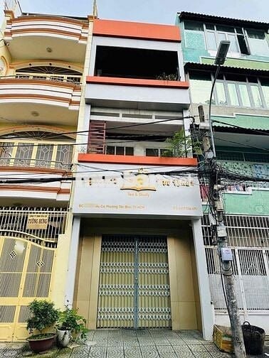 NC MỚI 4*18m,1 TRỆT 2LẦU, st. HXT tránh. Cách MT 20m