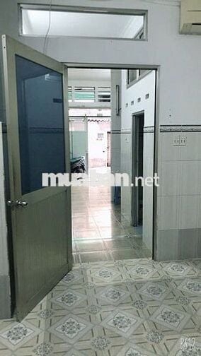 Nhà cho thuê Q.10, CMT8, Nội thất đủ.