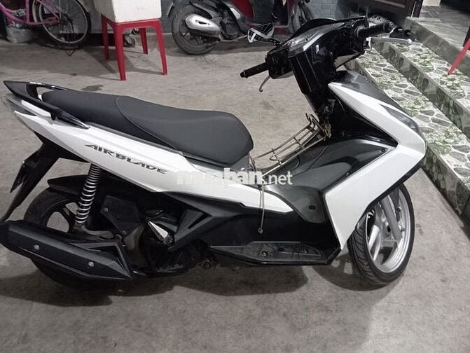 Honda Air Blade Trắng Xám