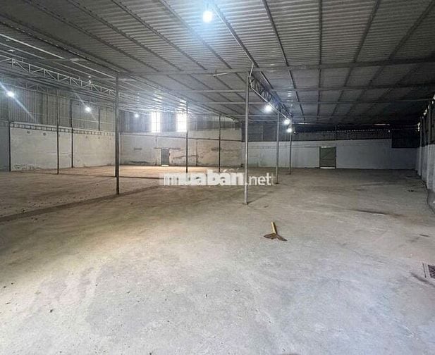 Kho diện tích 300m2 cần cho thuê với giá rẻ ở Đường Đào Trí