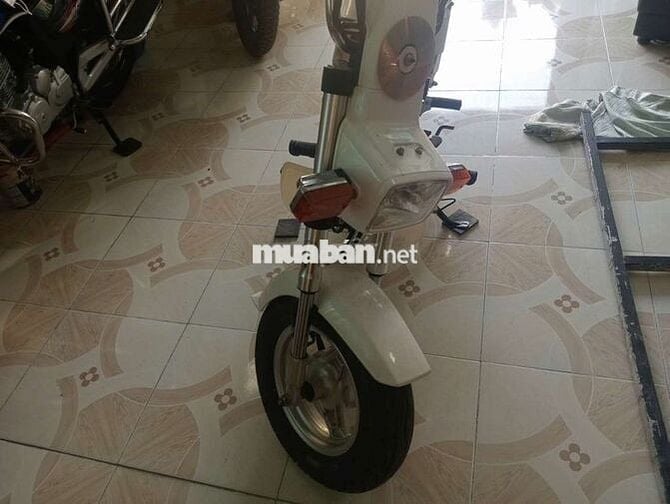 Xe chaly VIET THAI đi chợ, học màu trắng