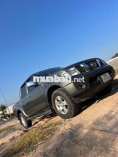Nissan Navara 2011 2.5 MT 2 cầu