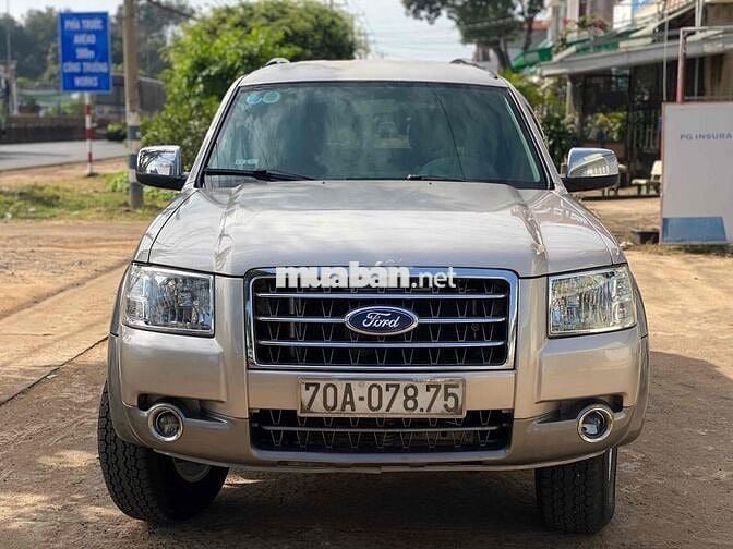 Ford Everest 2008 số sàn màu Vàng cát