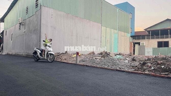 ĐẤT SÁT MẶT TIỀN QL13 SHR  4X18.75M.  66M2 THỔ VÀ 8M2 ĐẤT HÀNH LANG