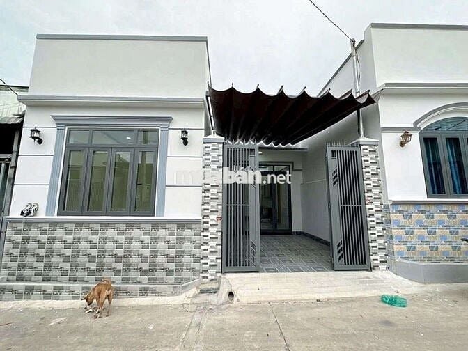 Bán nhà cấp 4 SHR , dt 108m2 MT 6m đường Huỳnh Bá Chánh giá 750triệu