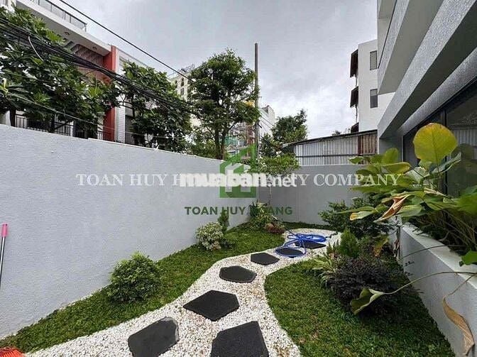 VILLA SÂN VƯỜN SÁT BIỂN - 35 TRIỆU