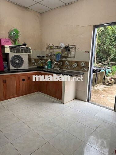 Cần bán nhà vườn diện tích rộng