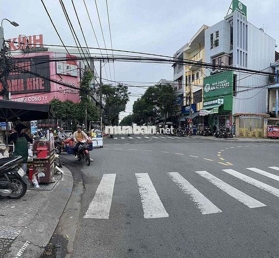 bán nhà 2 tầng mt cù chính lan