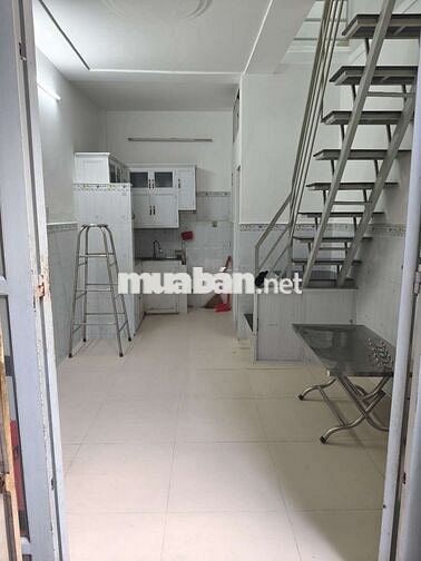 Cho thuê nhà nguyên căn gần chợ Tân Quy có 2 máy lạnh trống sẵn