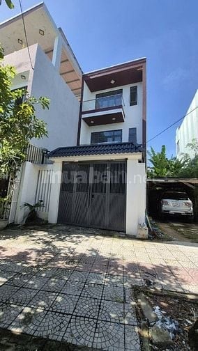 Cần cho thuê nhà nguyên căn 3 tầng vào ở ngay