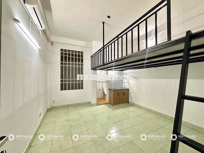 Phòng gác cửa sổ trời mới xây gần Aeon Tân Phú, ĐH Công Thương