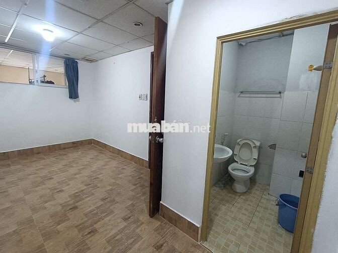 Phòng máy lạnh Nguyễn Thiện Thuật,Q3 giá rẻ