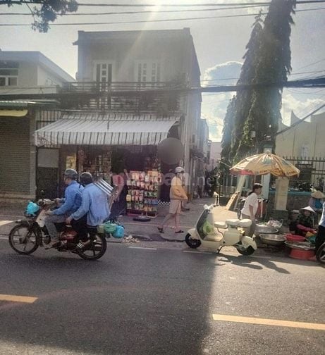 CHÚ NĂM BÁN NHÀ KINH DOANH TẠP HOÁ GIÁ 620TR , CHO THUÊ 9TR/THÁNG 