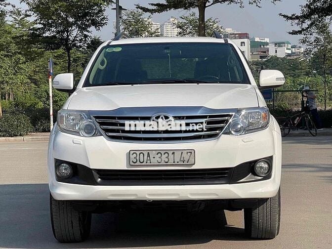 Toyota Fortuner 2014 2.7V Sportivo 4x4 Trắng