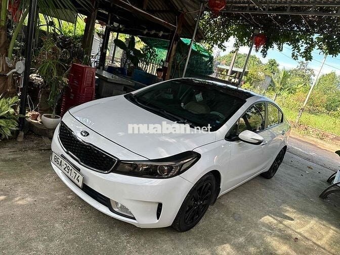 Kia Cerato 2017 1.6 MT - 129000 km
