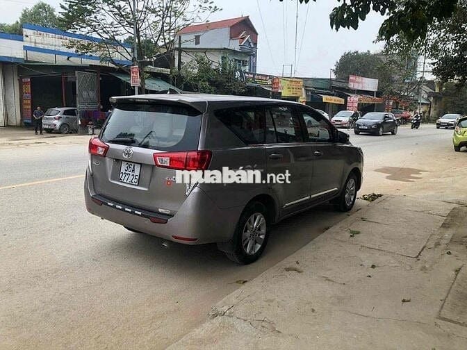 Toyota Innova 2017 2.0E - 20000 km