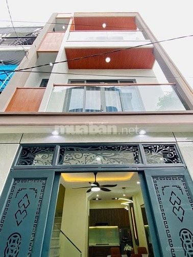 KẸT TIỀN!! Cần bán gấp, đường Nguyễn Thị Minh Khai, phường Dakao, Q1 