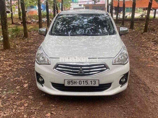 Mitsubishi Attrage 2015 Trắng