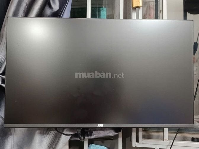 Bác nào quan tâm inbox em, máy mới dùng hơn tháng, cần tiền nên pass