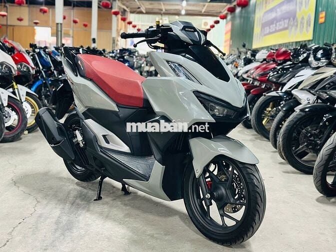 XE MÁYTHANH TÙNG_VARIO 160 ABS XÁM XI MĂNG 2025