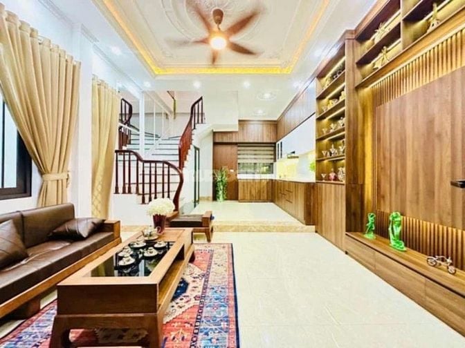 NHÀ BẠCH MAI, 5 TẦNG, Ô TÔ ĐÕ GẦN, BA GÁC ĐỖ CỬA, AN NINH TỐT