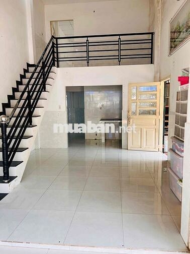 Cho thuê nhà chính chủ  100m2  rộng rãi, 1 phòng khách , 2 PN, 2WC
