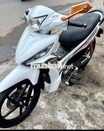 Xe RSX Fi phun xăng diện tử, biển hà nội