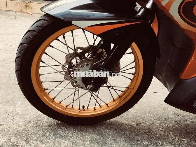 Yamaha Nouvo Thể thao Cam đen