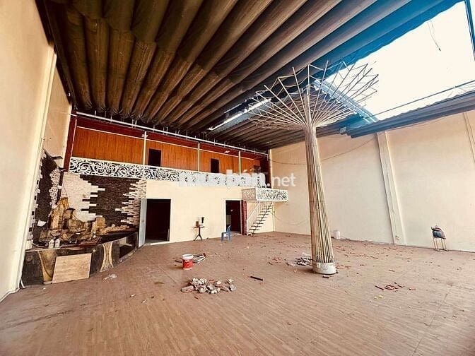 Cho thuê MBKD (12,5x28) có lầu  phòng vip