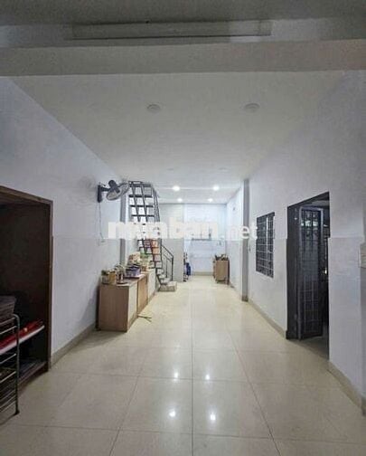 Nhà sạch sẽ , hẻm an ninh 2pn ,thêm gác ,2vs