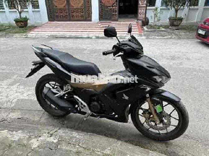 bán winner V2, màu đen đi hơn 2 vạn