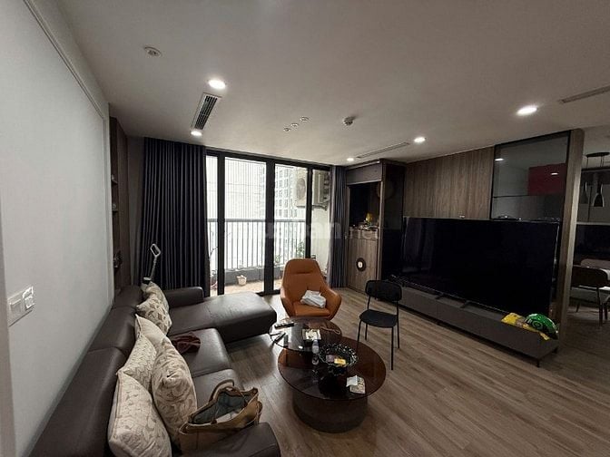 Cho thuê căn hộ 2104 toà nhà Housinco 286 Nguyễn Xiển, Thanh Trì, HN