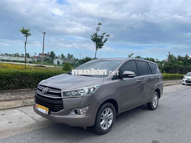 Toyota Innova 2017 - 160000 km