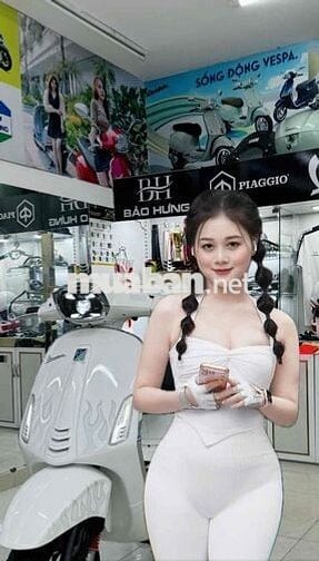 Vespa Sprint 150cc ngay chủ ( tặng Full đồ chơi)