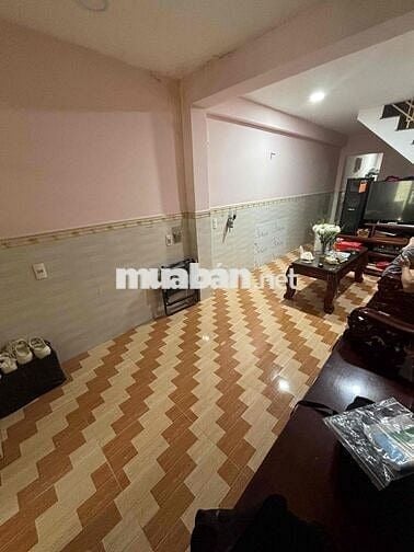 Bán nhà hẻm xe hơi cách trường đại học NTT 2km