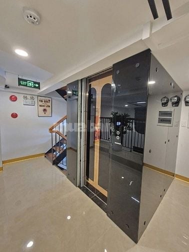 Tòa nhà Đường Tôn Thất Tùng, DT 7,5m×10,5m, 6 tầng thang máy, 34,8 tỷ