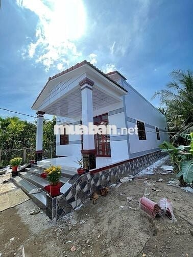 Bán Nhà kèm Đất 1000m², cách Chợ Giồng Trôm 5 phút – Giá mềm 3.8 tỷ