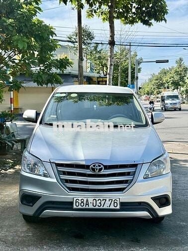 Toyota Innova 2015 E - 121000 km