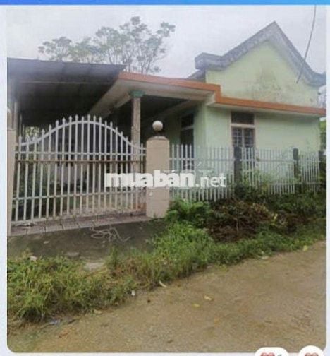 Nhà đẹp đối diện trường học 150m2, 2 phòng ngủ, cách chợ truồi 300m