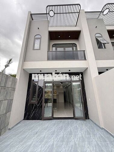 CHỦ NGỘP HẠ GIÁ 100x – BÁN NHANH NHÀ 1 TRỆT 1 LẦU GẦN CỔNG 11 BH