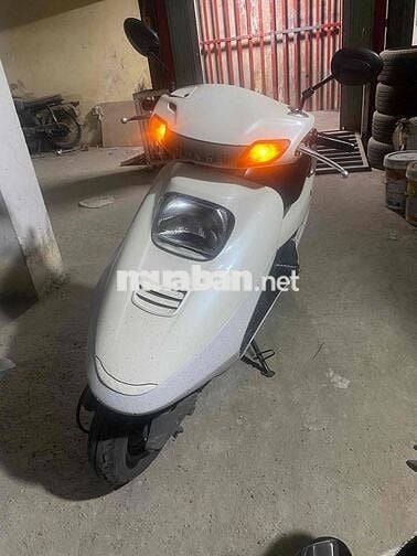 Xe máy Spacy 125 Nhật màu trắng