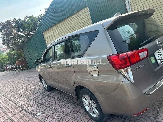 2017 2.0E - 183610 km