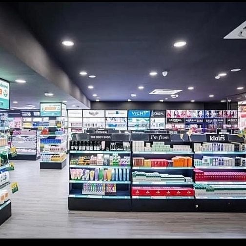 CẬN TẾT CỬA HÀNG CẦN TUYỂN GẤP NGƯỜI PHỤ DỌN. 