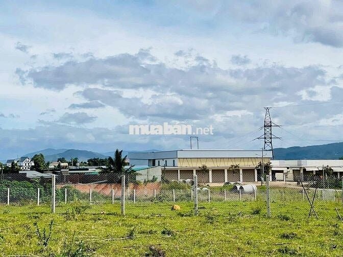 Bán lô đất tại xã Đức Trọng, sẵn sổ, giá chỉ 980 triệu